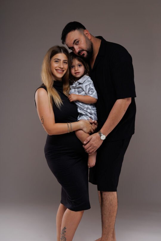 צילומי הריון ומשפחה בסטודיו בצפון