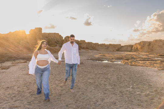 צילום הריון נשי וזוגי