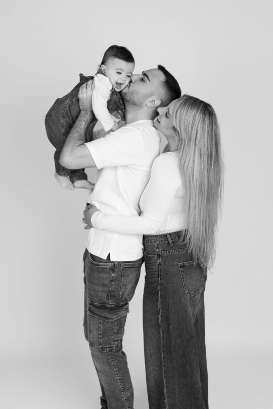 צילומי גיל שנה ומשפחה בסטודיו 