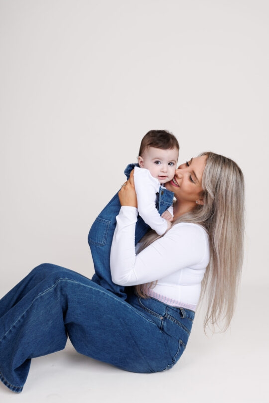 צילומי גיל שנה לילד ולאמא